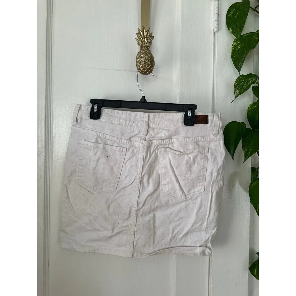 Denim Levi’s Denizen women’s size 10 white skirt